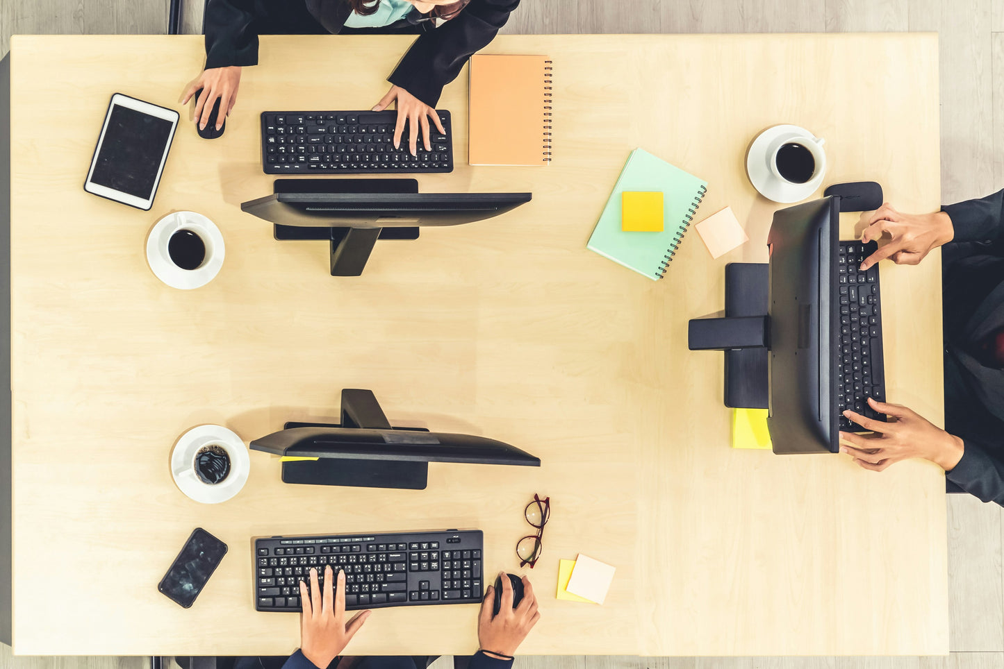 Online Document Management for Companies: From Chaos to Structure